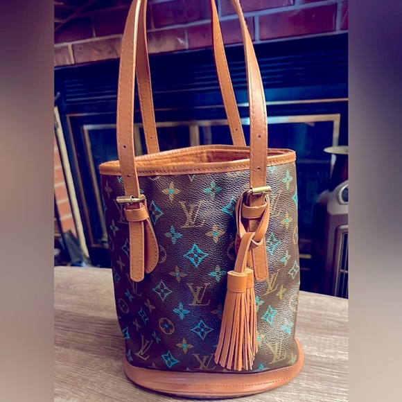 WOW POSHMARK - Authentic Louis Vuitton Bucket Bag PM - Picture 15 of 16